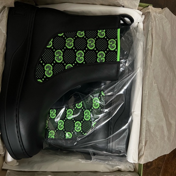 Gucci GG Supreme Slip-On Ankle Boots - Picture 4 of 14